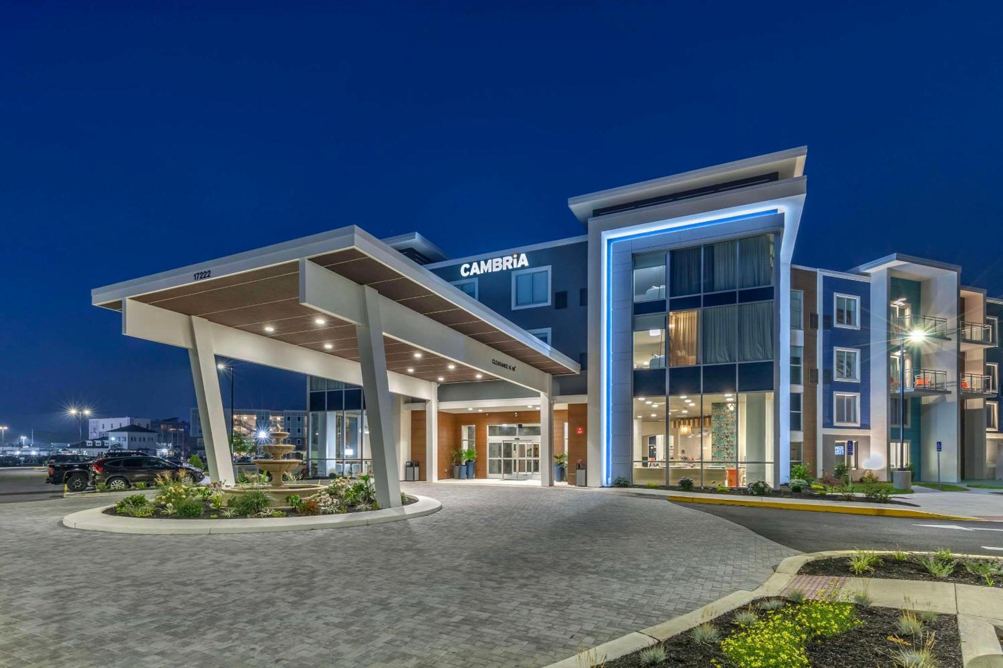 Cambria Hotel Рехобът Бийч Екстериор снимка