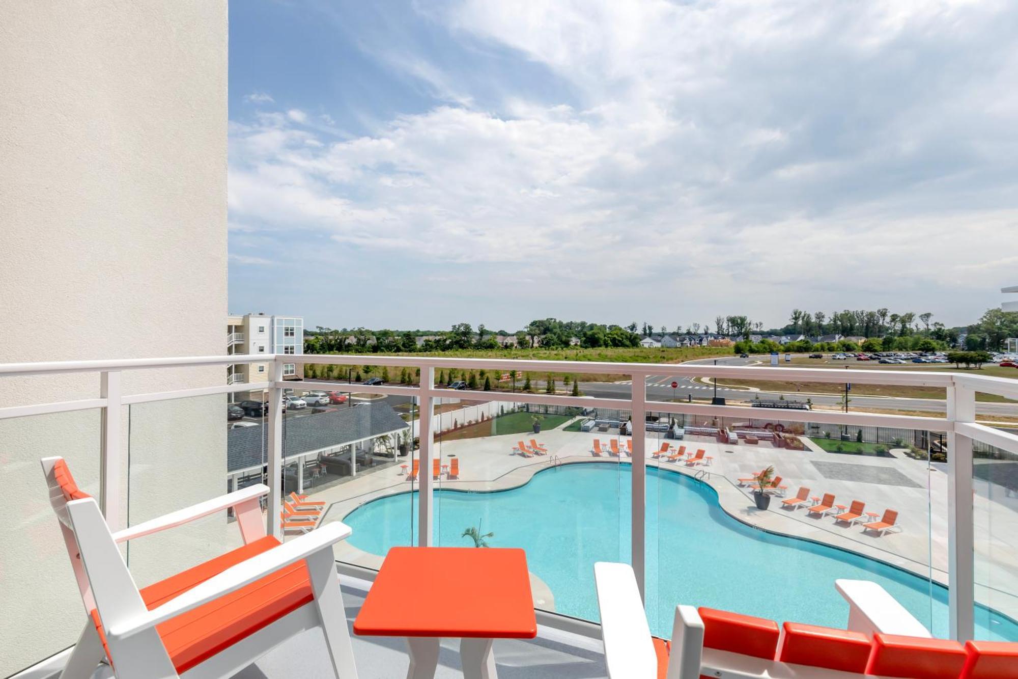 Cambria Hotel Рехобът Бийч Екстериор снимка