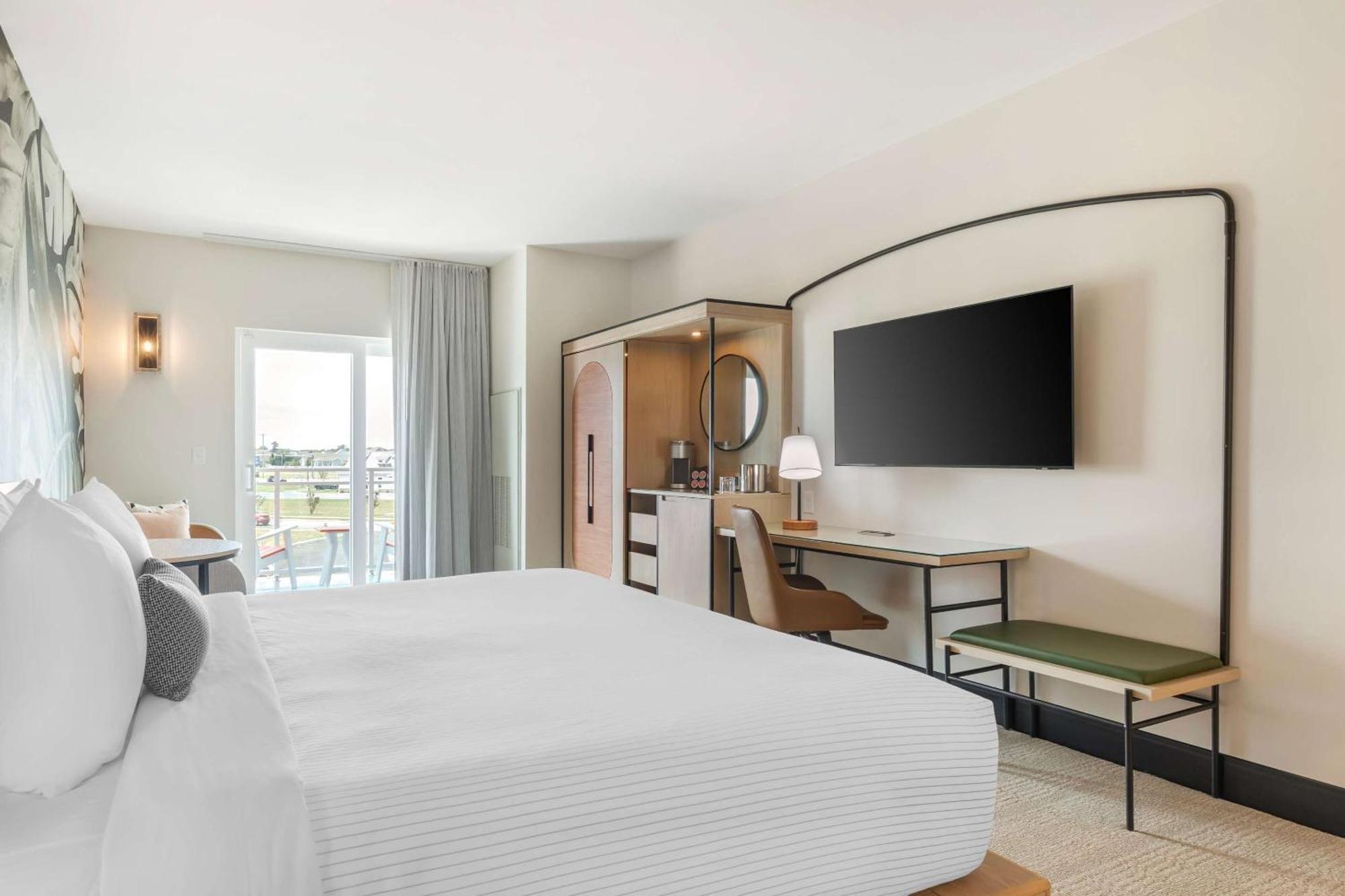 Cambria Hotel Рехобът Бийч Екстериор снимка