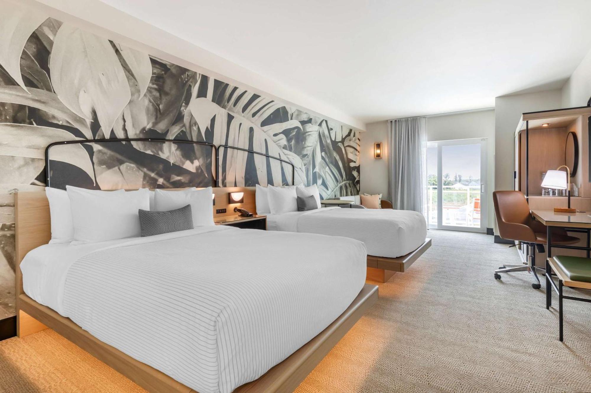 Cambria Hotel Рехобът Бийч Екстериор снимка