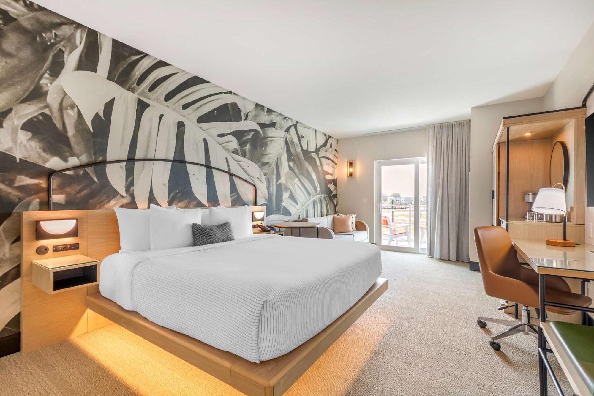 Cambria Hotel Рехобът Бийч Екстериор снимка