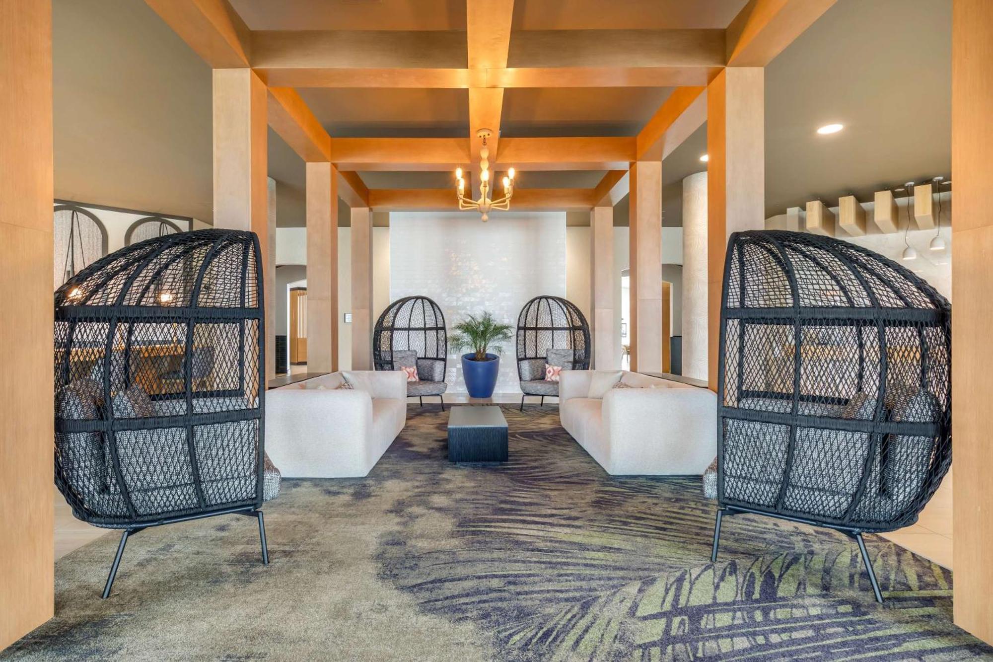 Cambria Hotel Рехобът Бийч Екстериор снимка